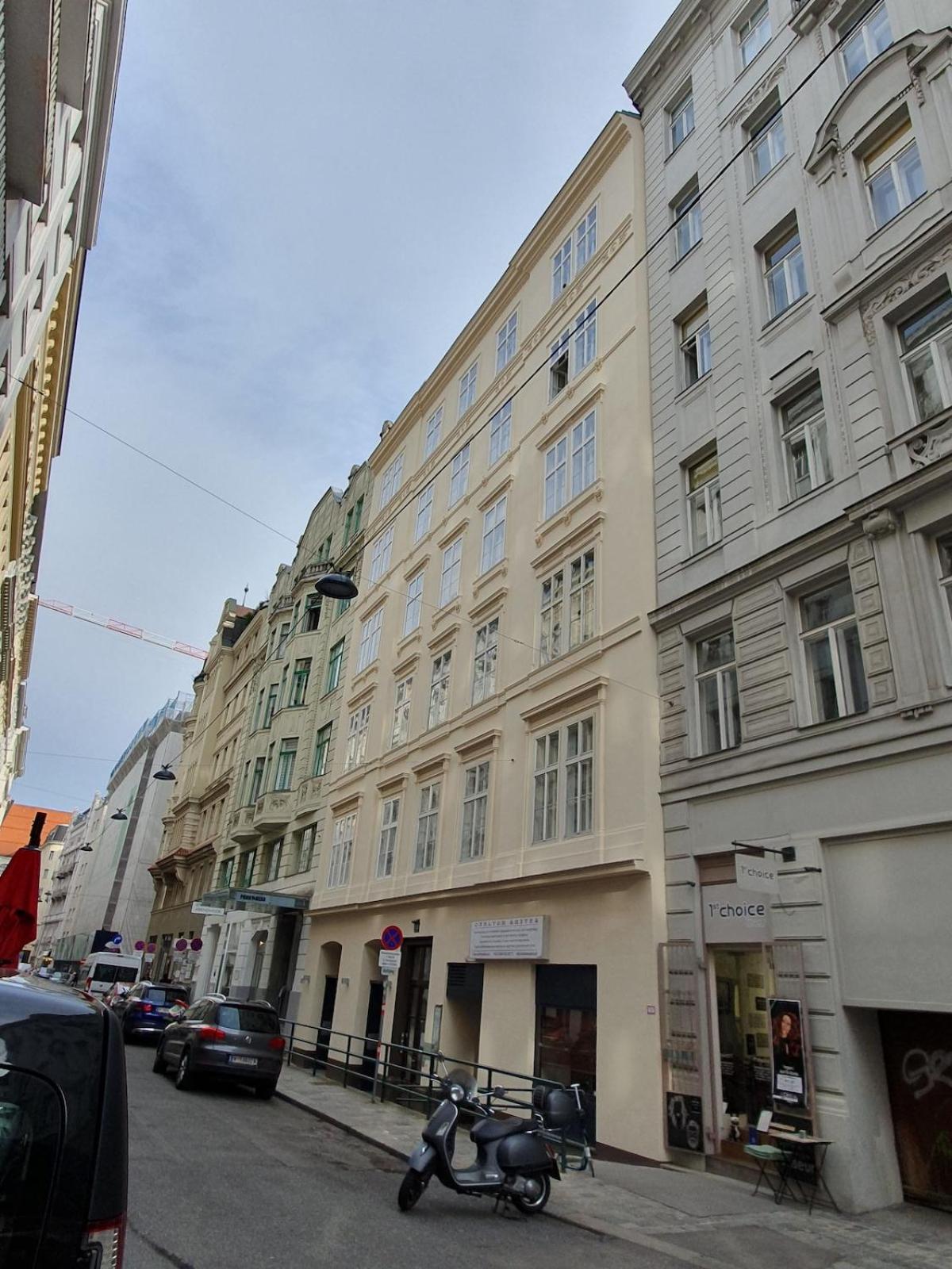 Central - 22 * Vienne